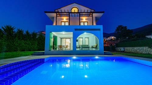 Amore 2 - 4 Bedroom Villa In Hisaronu