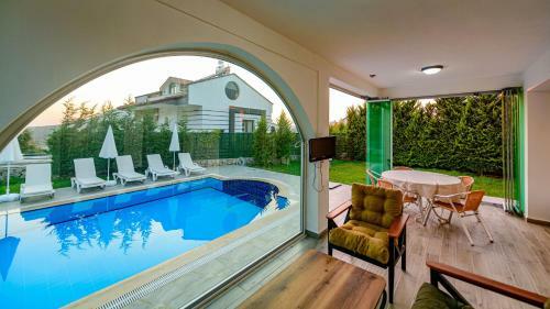 Amore 2 - 4 Bedroom Villa In Hisaronu