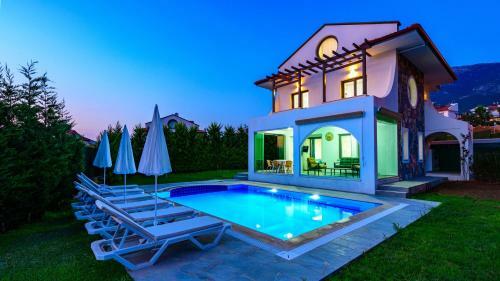 Amore 2 - 4 Bedroom Villa In Hisaronu