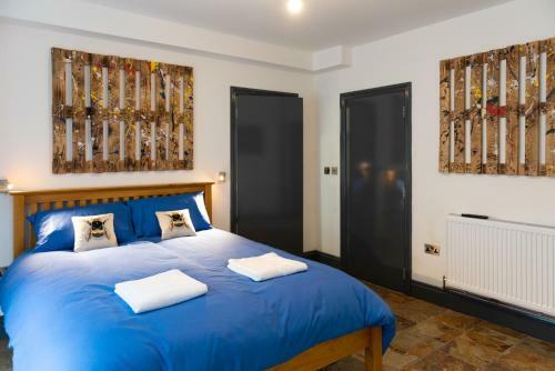 Hostal 144 Lower Cheltenham Place