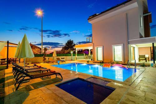 Charming Villa With Central Location In Fethiye