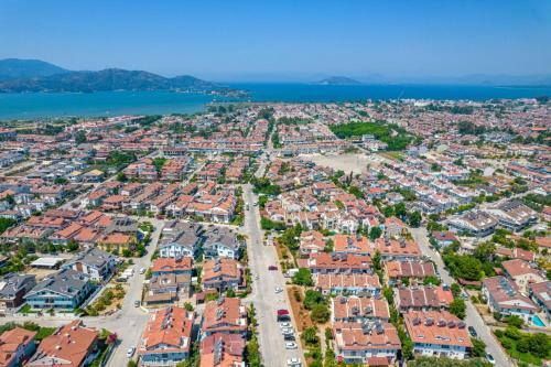 Lovely Villa With Central Location In Fethiye