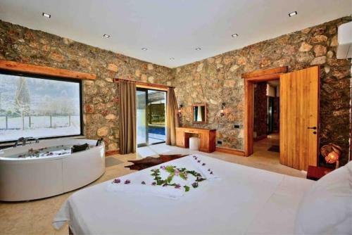 Reddoor Villa