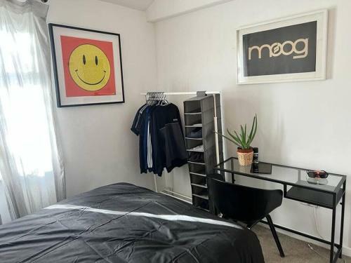 Spacious 3 Bedroom House Close To City Centre