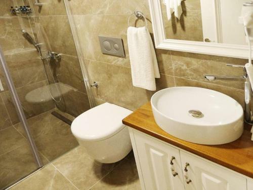 Hotel Lotus K�yi�i Otel