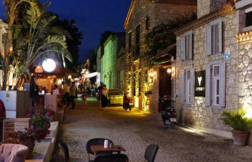 Hotel Lotus K�yi�i Otel