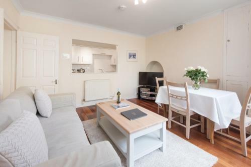 Brunswick Patio Apartment