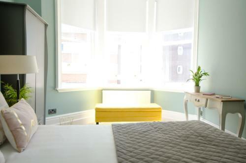 Seaview Apartment - Central Hove With Parking