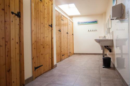 Gaia's Hideaway - Luxury Yurt With Hot Tub