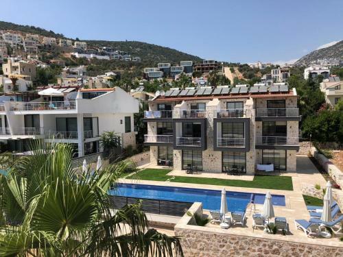 Stone House Apart 2 In Kalkan Mit Poolterrasse