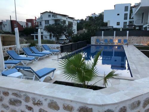Stone House Apart 2 In Kalkan Mit Poolterrasse