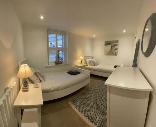 Tor Cottage 2 Bed Sleeps 4