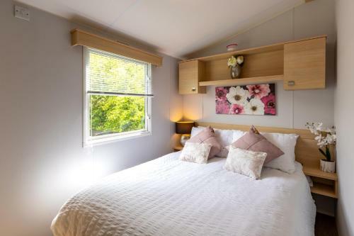 Inside No 9 Retreat Carnforth