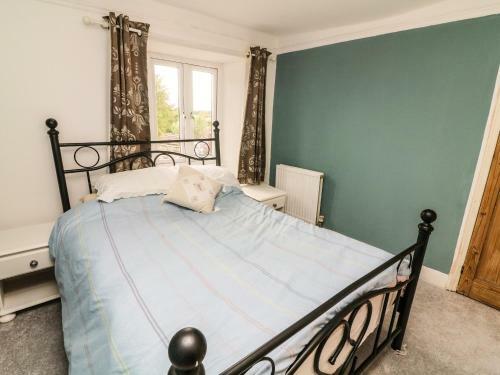 2 Fern Terrace
