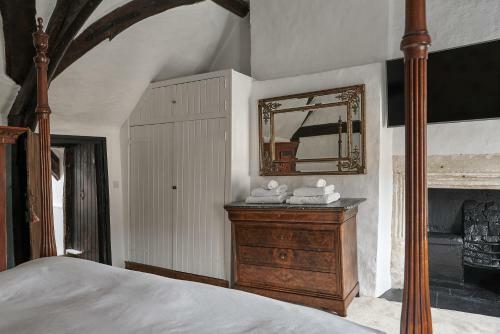 Luxury Cotswolds Cottage Including Hot Tub, Castle Combe