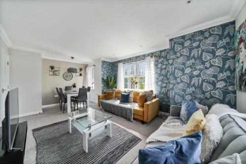 Canterbury Modern Colourful Gem Apartment