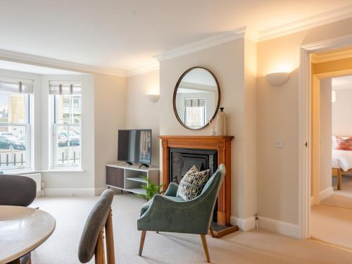 Pass The Keys A Luxurious Apartment With Secure Gated Parking