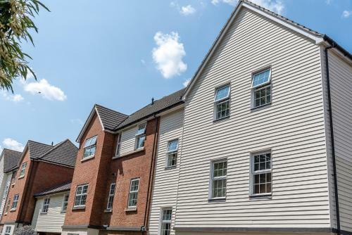 The Sky View-elegant Two Bedroom Family Apartment