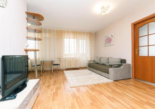 Apartment On Mechnykova 7