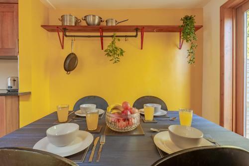 2 Bed House In Chesterton