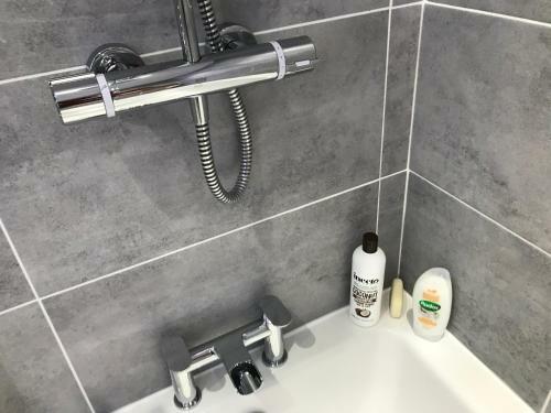 Apartamento New Central Super Clean Cardiff House