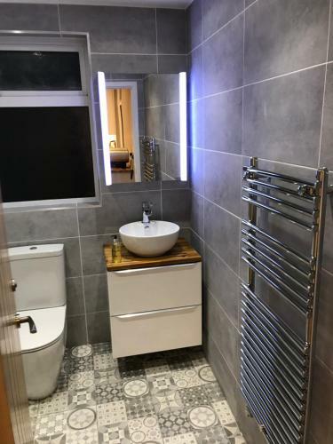 Apartamento New Central Super Clean Cardiff House