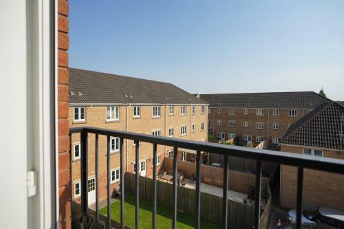 Rowsby Court - Stylish Apartment With Private Parking