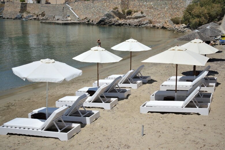 Vari Beach Hotel