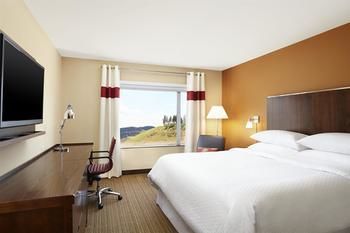 Hotel Four Points By Sheraton Kelowna Airport