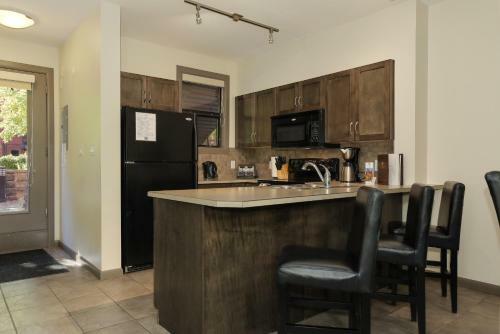 Apartamentos Playa Del Sol Resort - Vacation Rentals