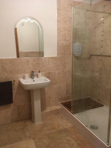 Rowan House Bed & Breakfast & Self Contained Self Catering Apartment