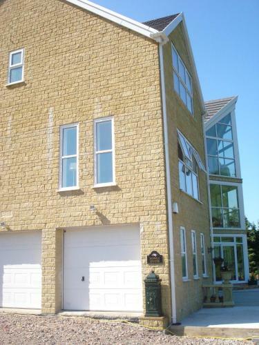 Rowan House Bed & Breakfast & Self Contained Self Catering Apartment