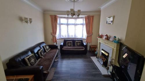 Villa Thompson Road Entire House Rentals