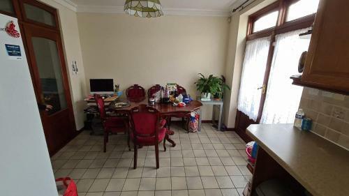 Villa Thompson Road Entire House Rentals