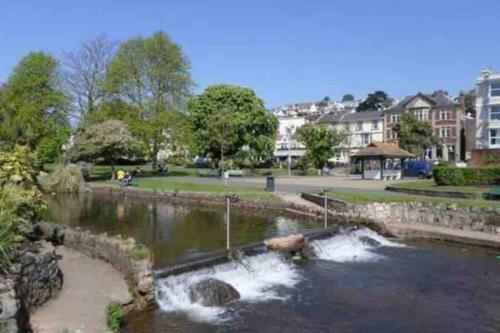 Apartamento Traditional Beach Retreat Dawlish Centre Sleeps 6