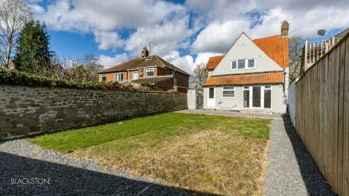 4-bedroom Detached House In Blackwell