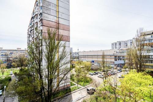 Artal Apartment On Obolonsky Avenue 16a