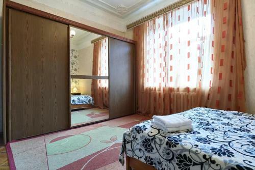 Home Hotel Apartments On Lva Tolstogo