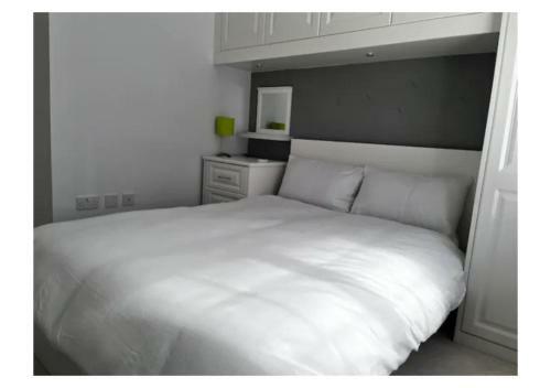 Apartamento A Luxurious Sweet One Bed Coach House