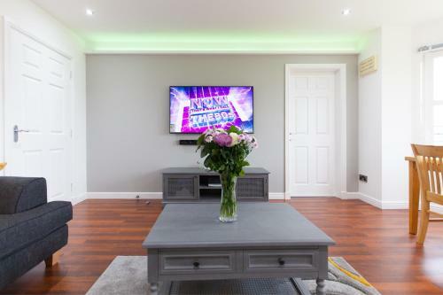 Super Prime Duloch - Dunfermline - 2 Bed Executive Apartment
