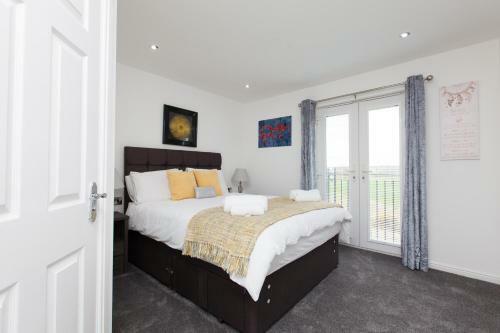 Super Prime Duloch - Dunfermline - 2 Bed Executive Apartment