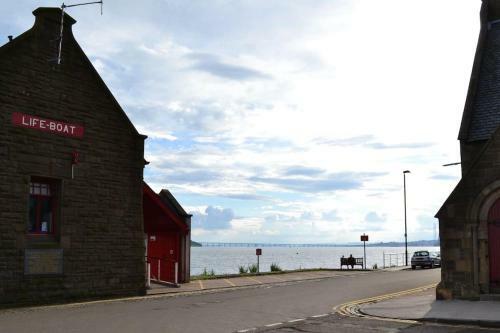 Fishermans Flat - River View Holiday Home