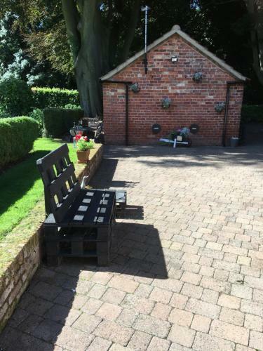 Crossways Self-catering Cottage - Self Contained