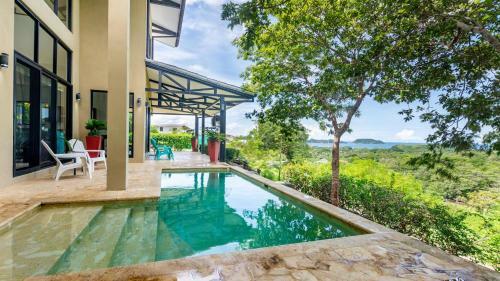 Casa Ironbark, Potrero Huge 2-bedroom Home With Pool