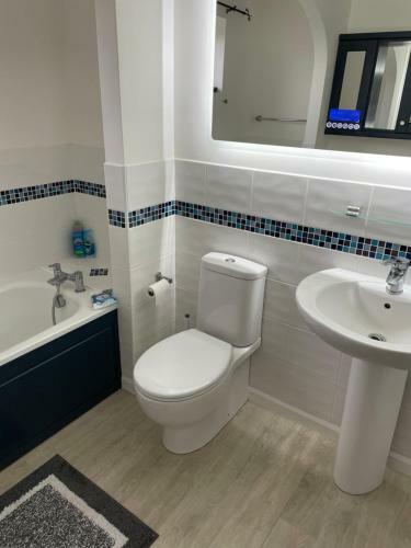 Exeuctive Detached Home With Plenlty Of Room
