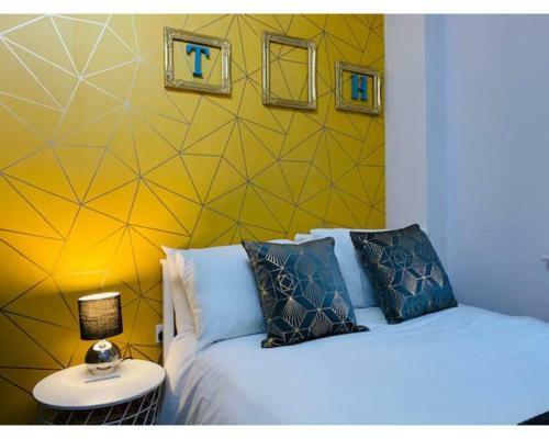 Hostal Townhouse Plus @ Lower Beth Street Stoke