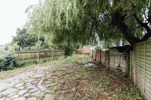 Villa Newly Finished House In Coventry