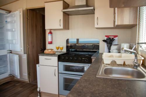 Devon Cliffs Holiday Home