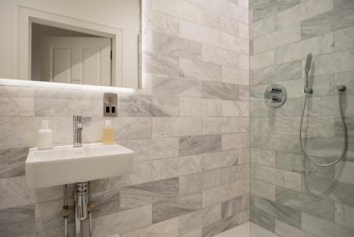 Cathedral View - An Exclusive Private Apartment On Cathedral Green, Exeter