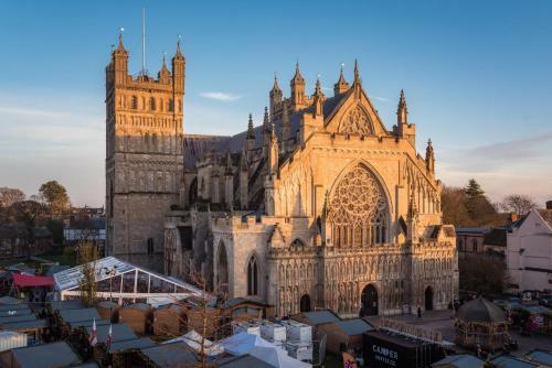 Cathedral View - An Exclusive Private Apartment On Cathedral Green, Exeter